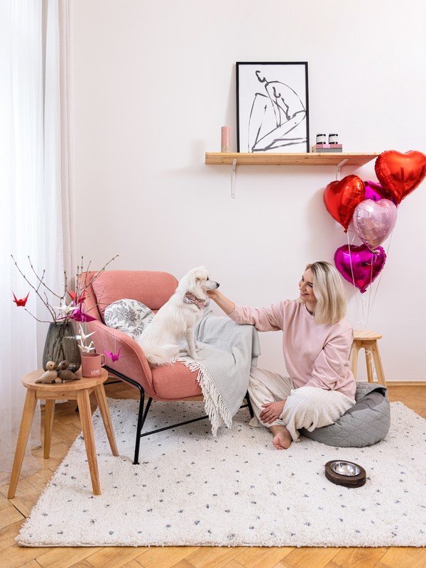 Inspirații: Ziua Îndrăgostiților, Sufragerie