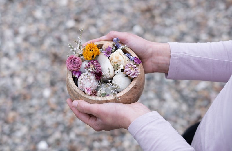 DIY: Potpourri - Cum să faci un bol parfumat cu flori uscate 