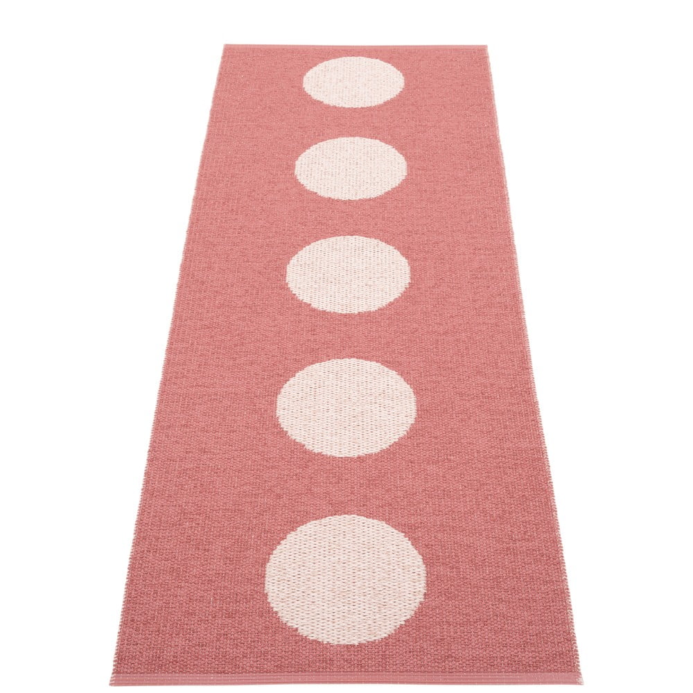 Covor tip traversă pentru interior și exterior roșu deschis 70x200 cm Vera Pop Blush – Pappelina