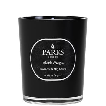 Lumânare cu parfum de lavandă și foi de dafin parks candles london black magic, timp de ardere 45 h