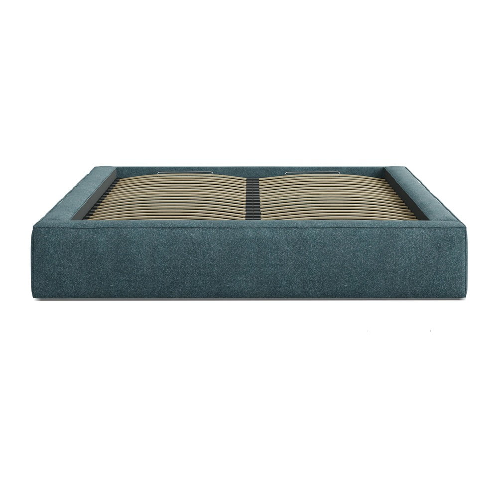 Pat matrimonial albastru tapițat cu spațiu de depozitare cu somieră 180x200 cm Simon – Micadoni
